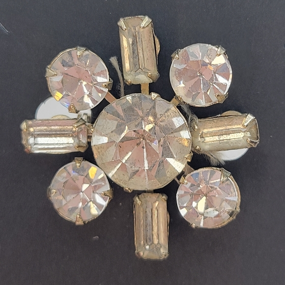 Vintage Rhinestone Starburst Brooch - Picture 5 of 11